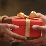 guide-on-selecting-wedding-souvenir